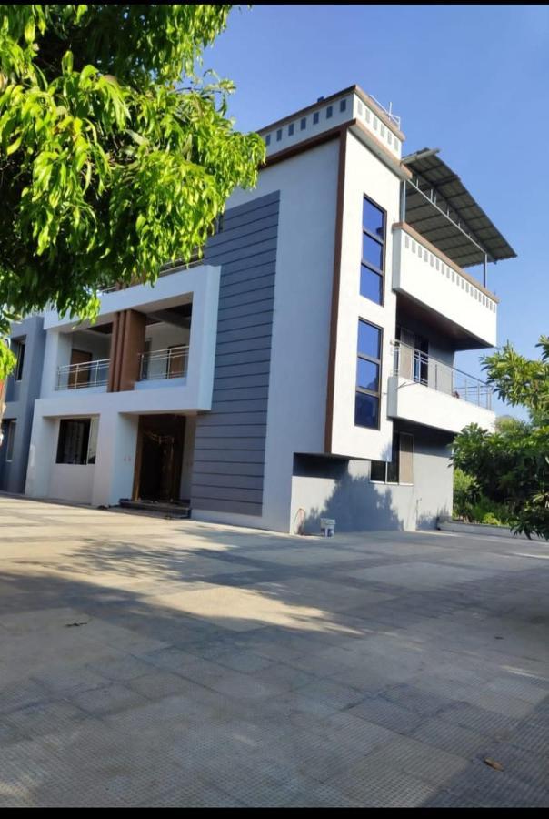 Silent Valley Resort Thane Bagian luar foto